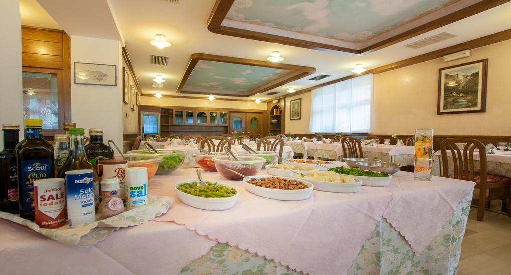 Albergo Sayonara Comano Terme Exterior photo