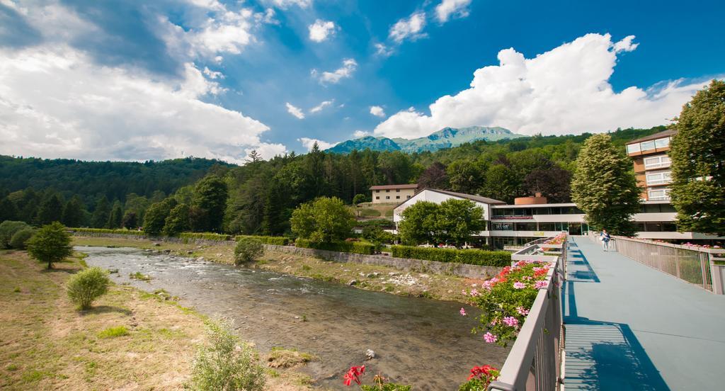 Albergo Sayonara Comano Terme Exterior photo