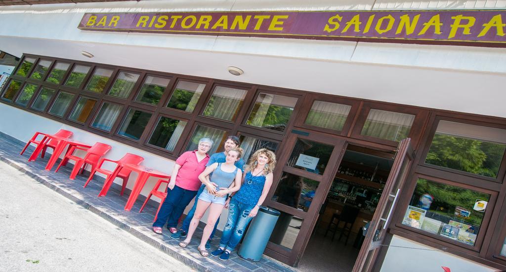 Albergo Sayonara Comano Terme Exterior photo