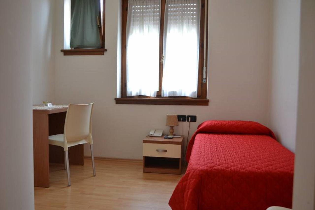 Albergo Sayonara Comano Terme Exterior photo